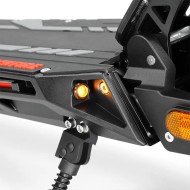 TROTTINETTE ÉLECTRIQUE avec GPS ANTI-VOL INTÉGRÉ — M8 ROVER BACKFIRE — NOIR