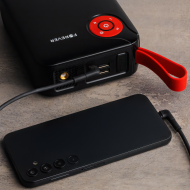 Démarreur de batterie 4-en-1 - Forever JS-400 - 26,64 Wh noir/rouge